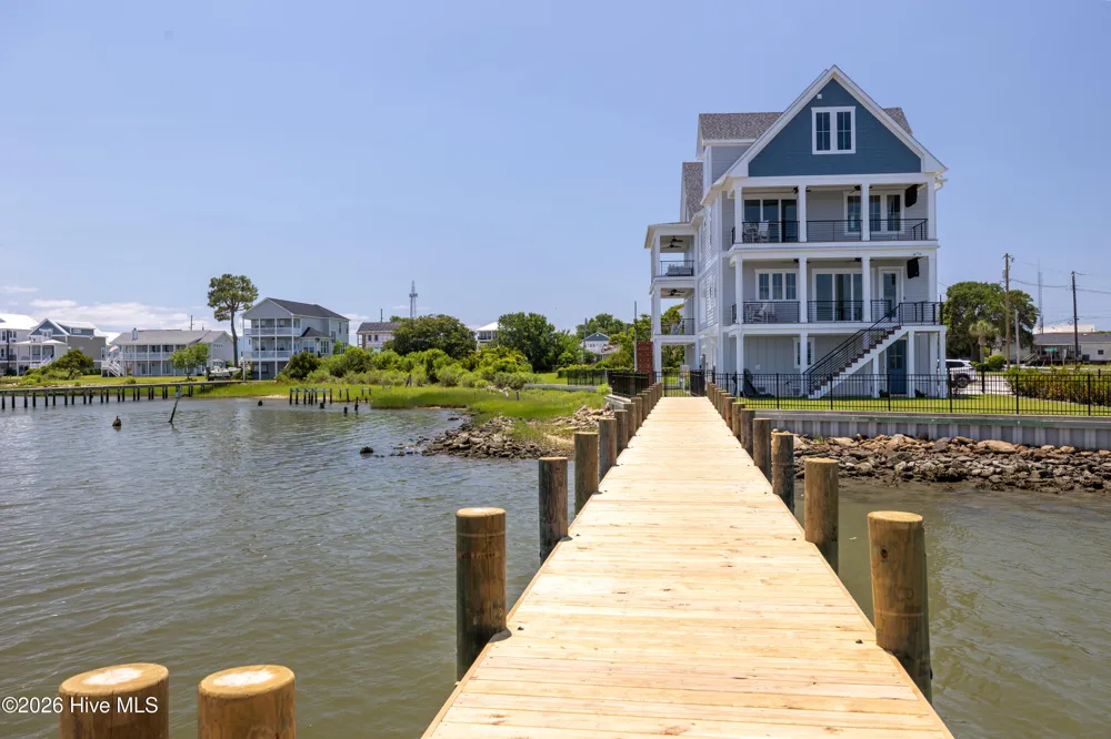 514 11th Street #B Morehead City, NC 28557