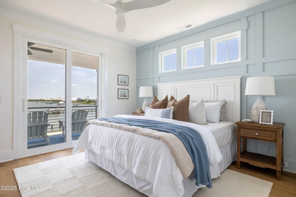 514 11th Street #B Morehead City, NC 28557