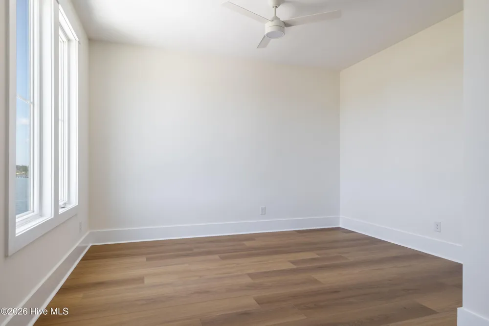514 11th Street #B Morehead City, NC 28557