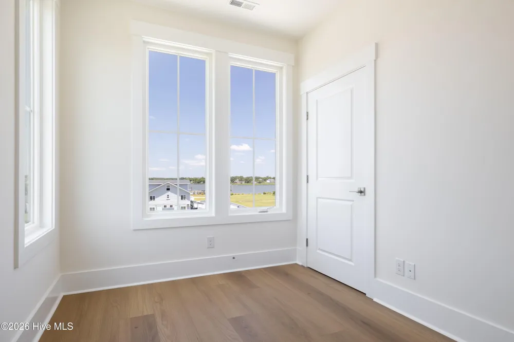 514 11th Street #B Morehead City, NC 28557