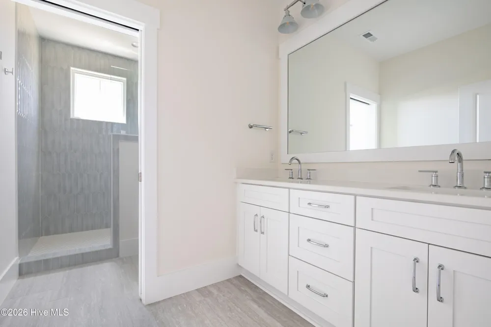 514 11th Street #B Morehead City, NC 28557