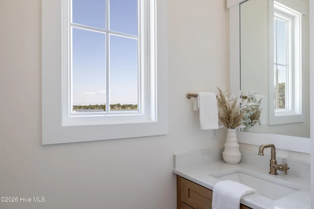 514 11th Street #B Morehead City, NC 28557