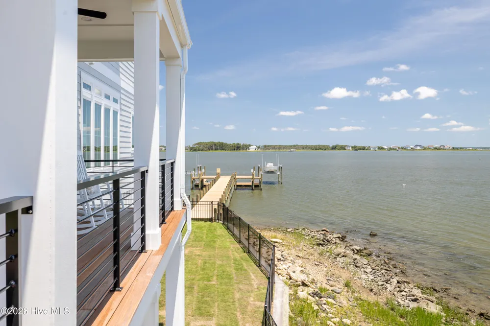 514 11th Street #B Morehead City, NC 28557