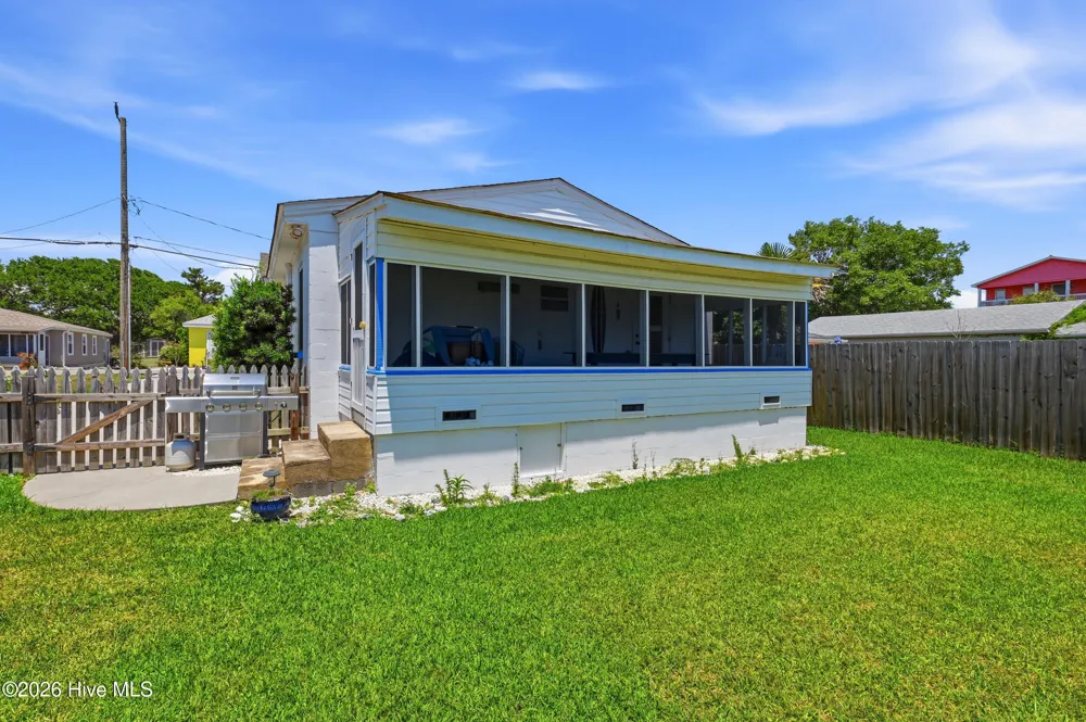 309 M AVENUE Kure Beach, NC 28449