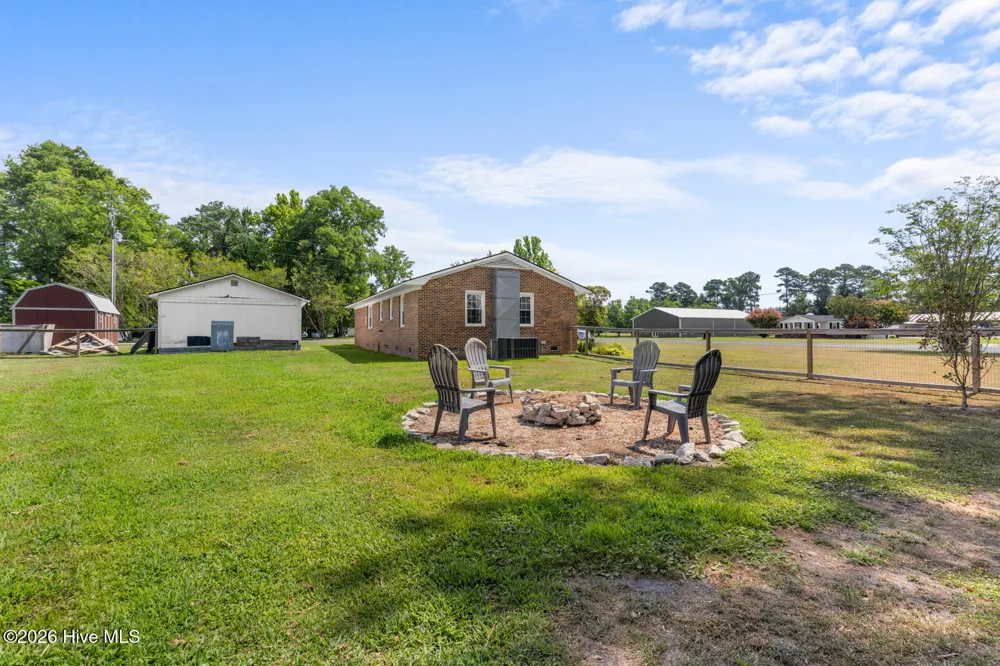 396 Edwards Road Beulaville, NC 28518