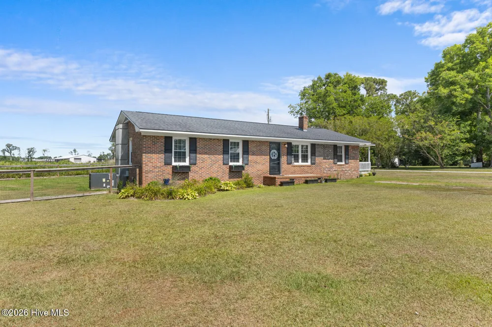 396 Edwards Road Beulaville, NC 28518