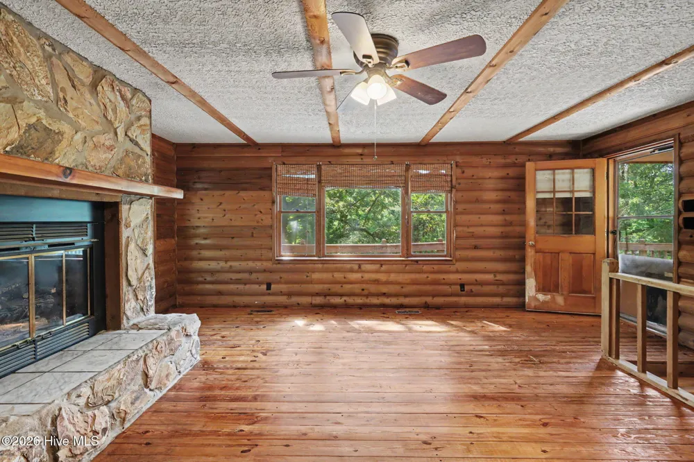 3477 Salem Road Mineral Bluff, GA 30559