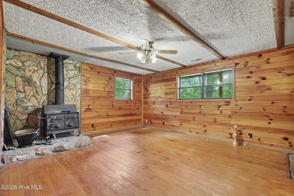 3477 Salem Road Mineral Bluff, GA 30559