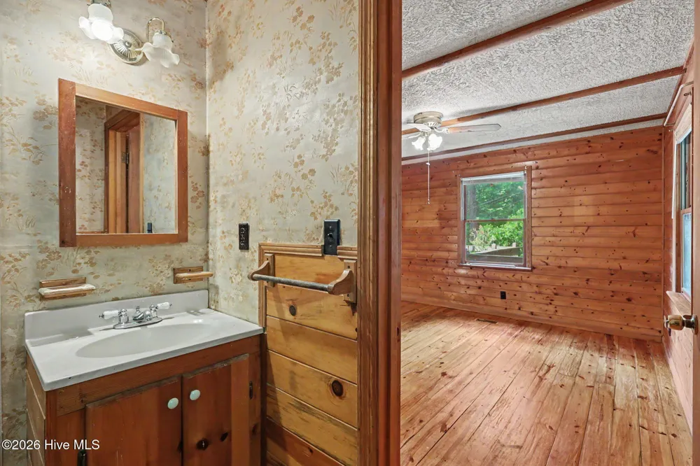 3477 Salem Road Mineral Bluff, GA 30559