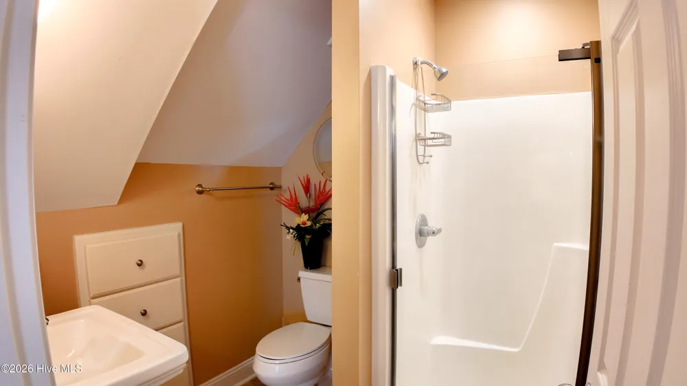 97 Woodbury Road Elizabethtown, NC 28337