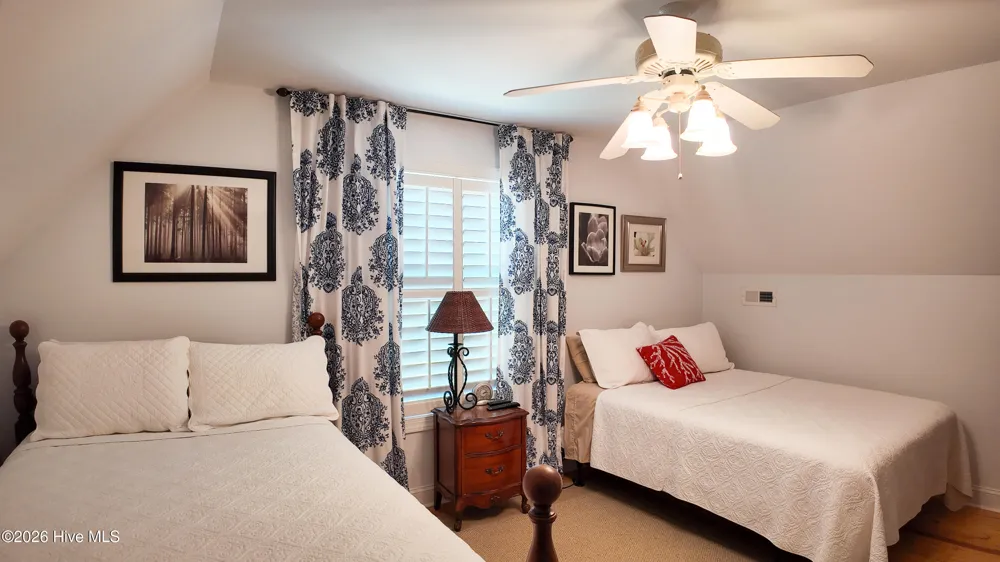 97 Woodbury Road Elizabethtown, NC 28337