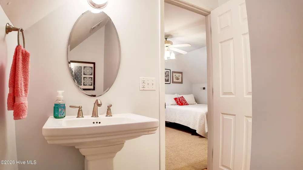 97 Woodbury Road Elizabethtown, NC 28337
