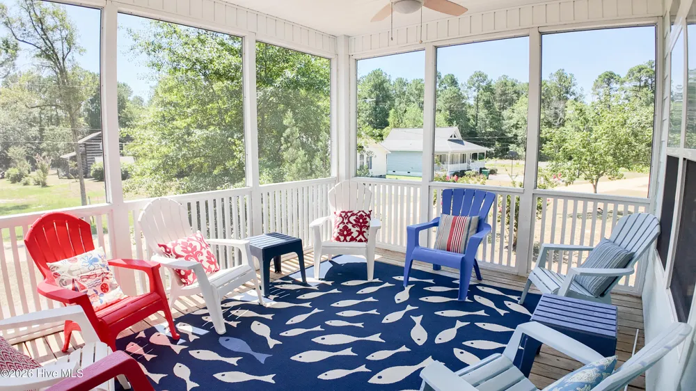 97 Woodbury Road Elizabethtown, NC 28337