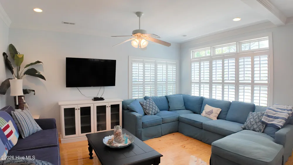 97 Woodbury Road Elizabethtown, NC 28337