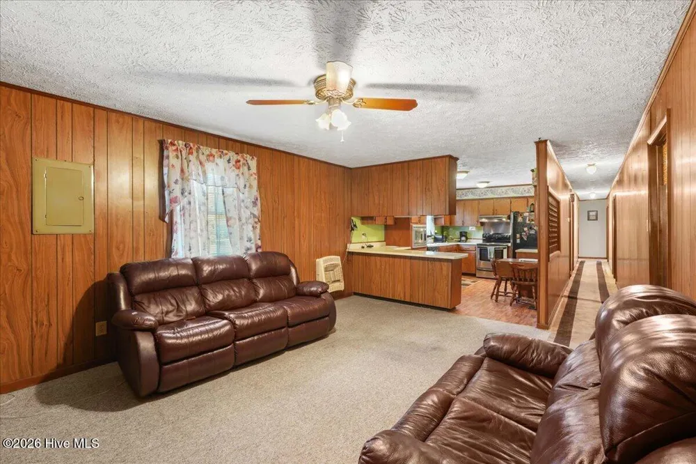 396 Ronnie Road Autryville, NC 28318