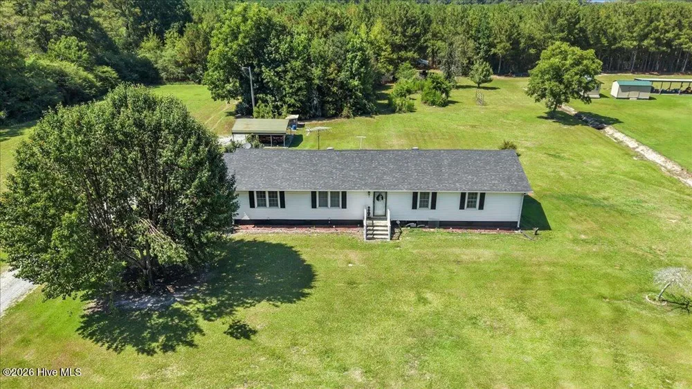 396 Ronnie Road Autryville, NC 28318