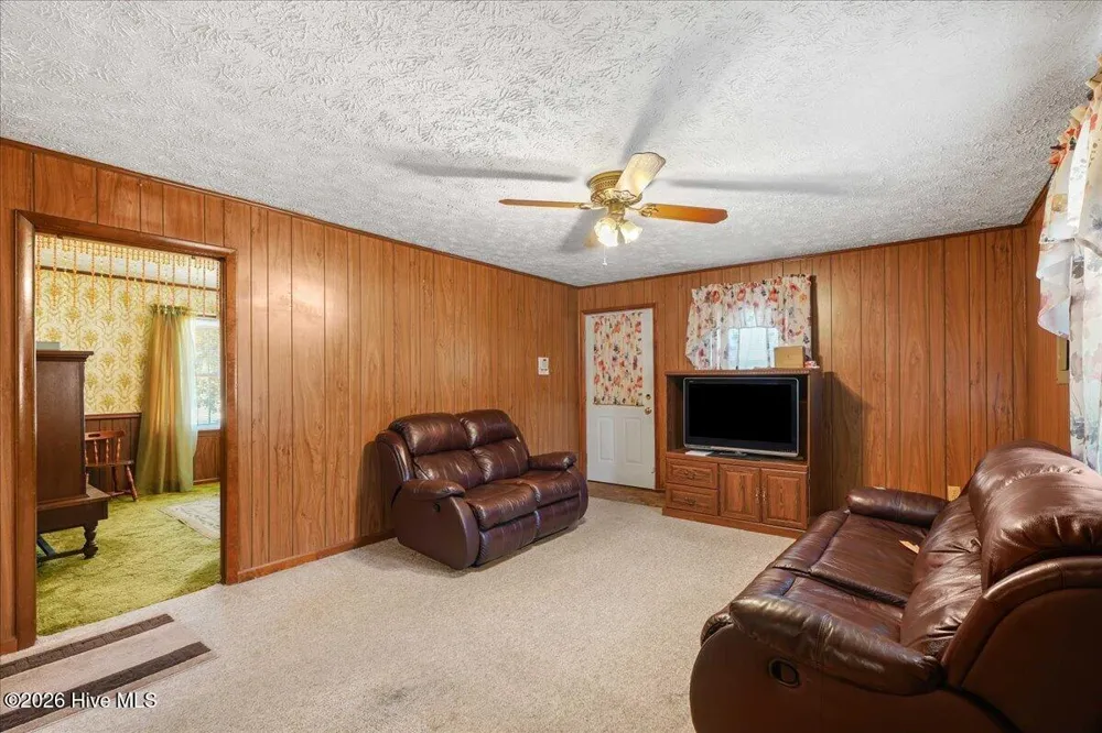 396 Ronnie Road Autryville, NC 28318