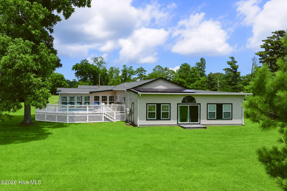 1127 Straits Road Smyrna, NC 28579