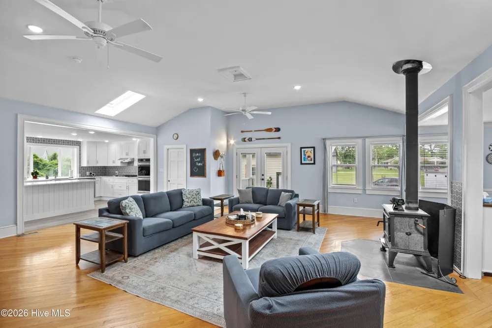 1127 Straits Road Smyrna, NC 28579