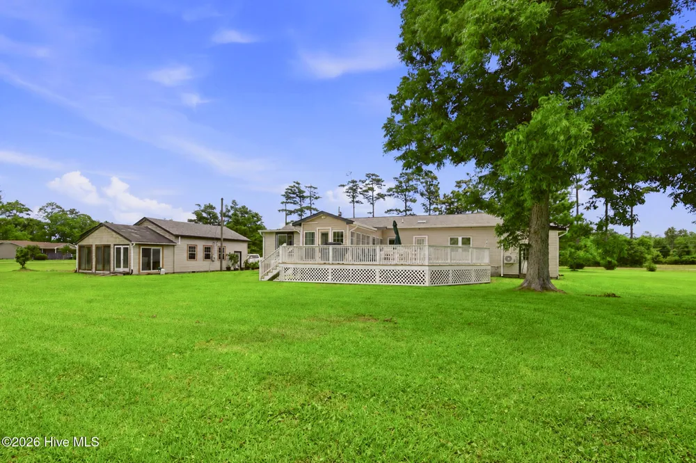 1127 Straits Road Smyrna, NC 28579