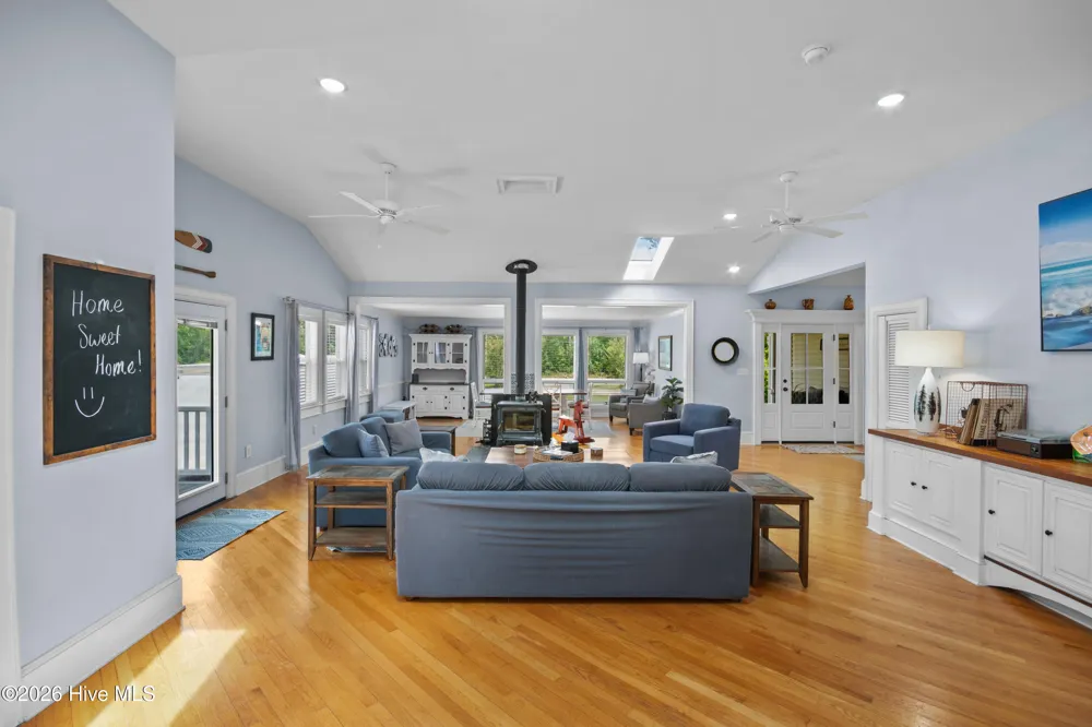 1127 Straits Road Smyrna, NC 28579