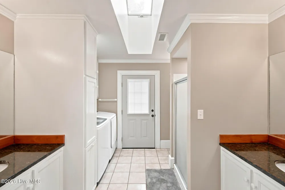 1127 Straits Road Smyrna, NC 28579