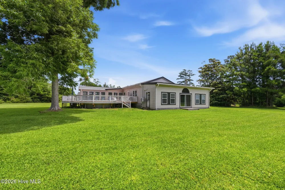 1127 Straits Road Smyrna, NC 28579