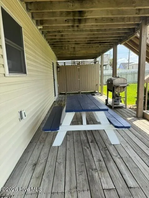 102 W Dobbs Street Atlantic Beach, NC 28512