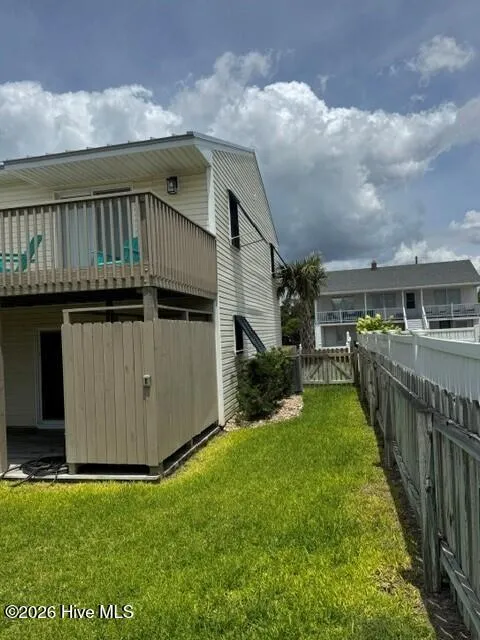 102 W Dobbs Street Atlantic Beach, NC 28512
