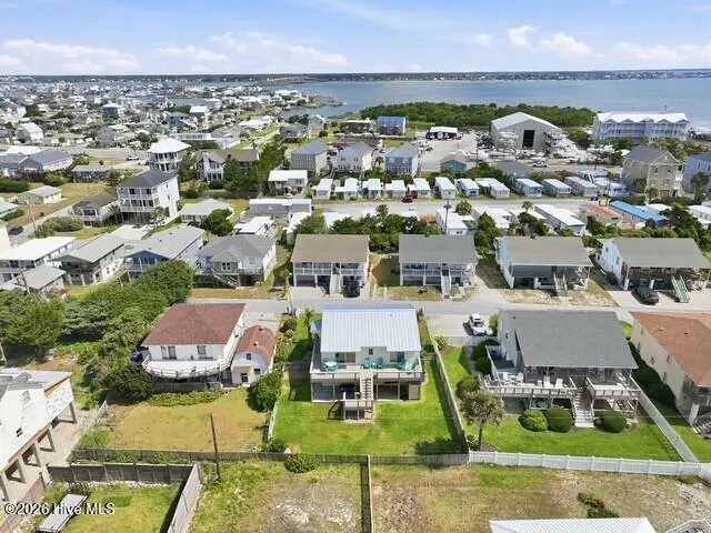 102 W Dobbs Street Atlantic Beach, NC 28512