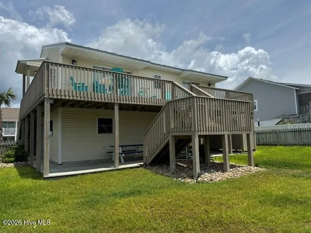 102 W Dobbs Street Atlantic Beach, NC 28512