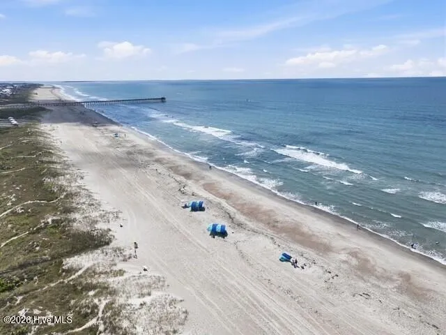 102 W Dobbs Street Atlantic Beach, NC 28512