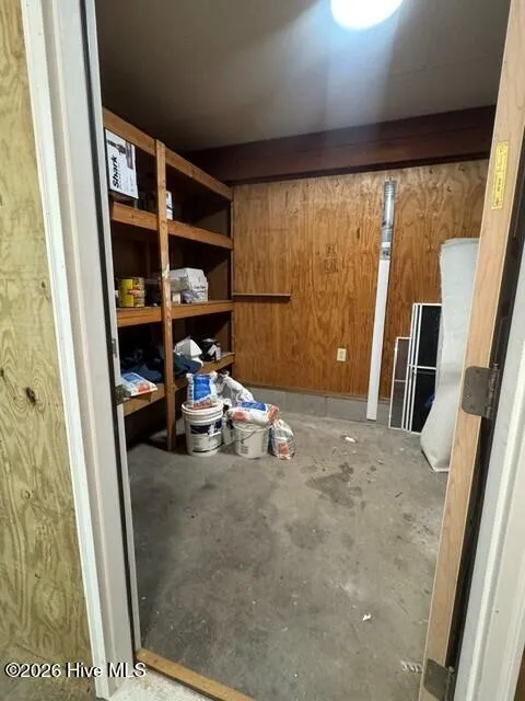 102 W Dobbs Street Atlantic Beach, NC 28512