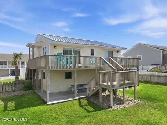 102 W Dobbs Street Atlantic Beach, NC 28512
