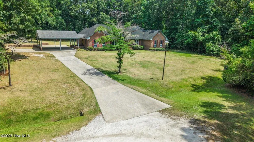 1013 Arrowhead Drive Snow Hill, NC 28580