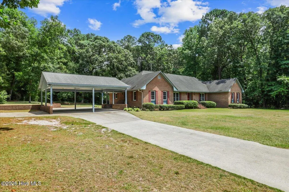 1013 Arrowhead Drive Snow Hill, NC 28580