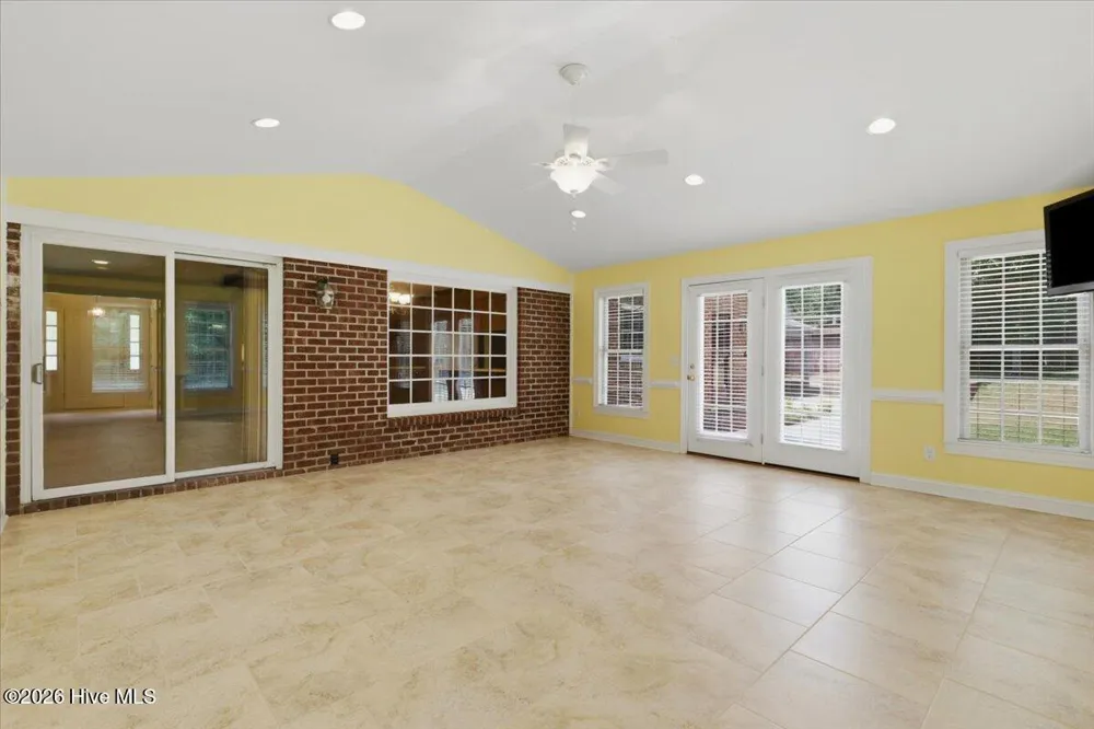 1013 Arrowhead Drive Snow Hill, NC 28580