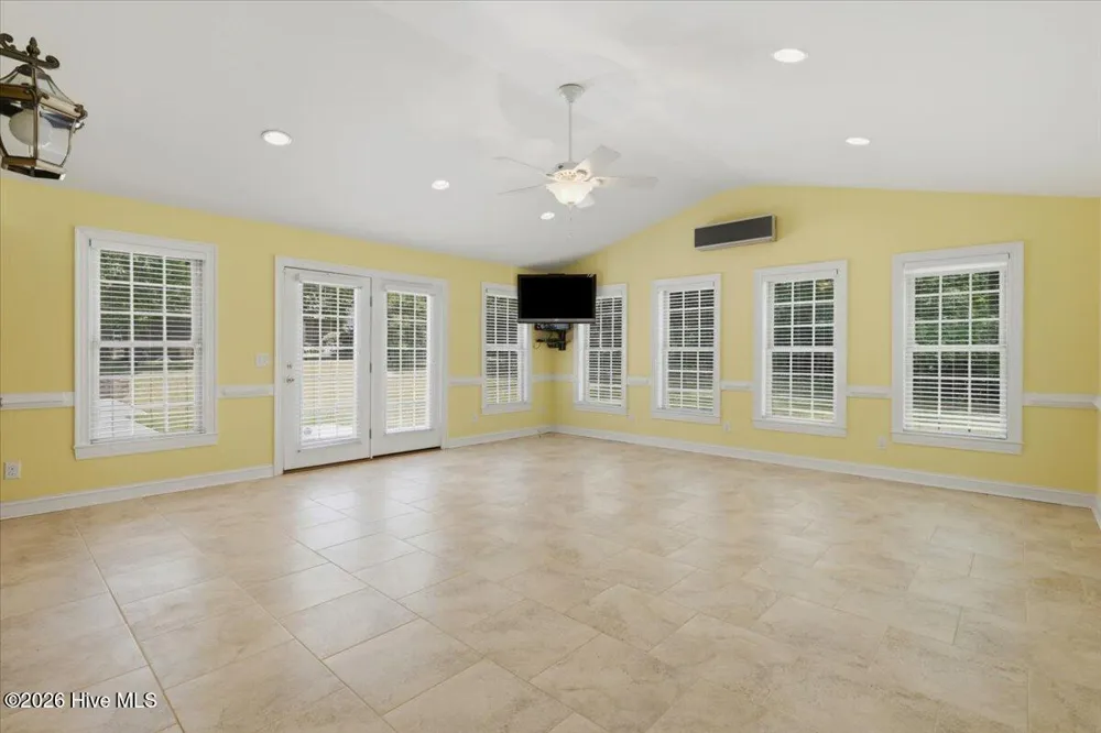 1013 Arrowhead Drive Snow Hill, NC 28580