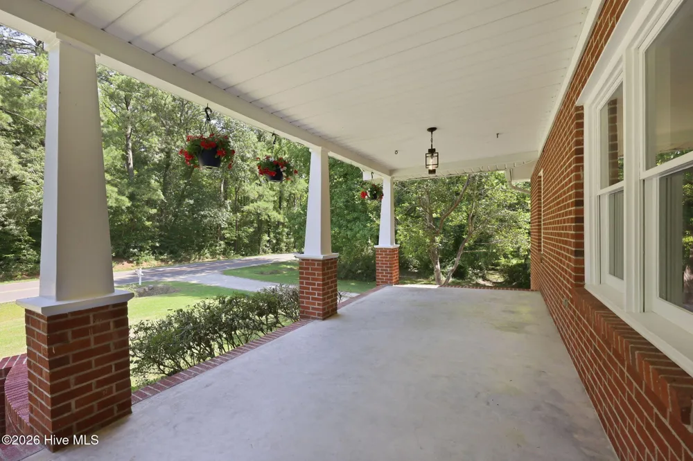 581 Post Road Bath, NC 27808