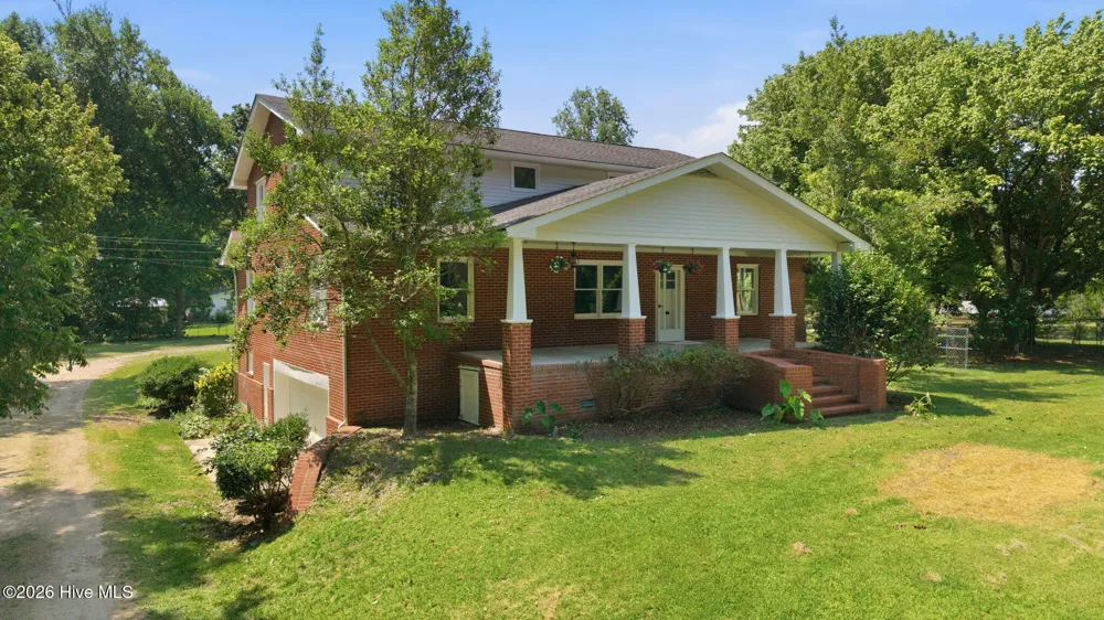 581 Post Road Bath, NC 27808