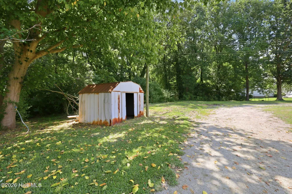 581 Post Road Bath, NC 27808
