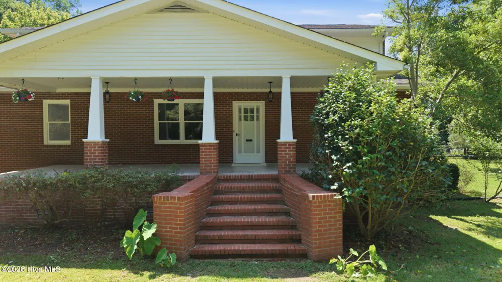 581 Post Road Bath, NC 27808