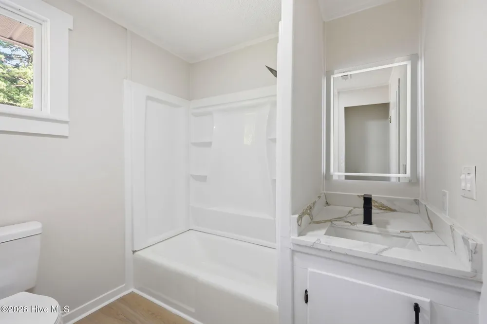 581 Post Road Bath, NC 27808