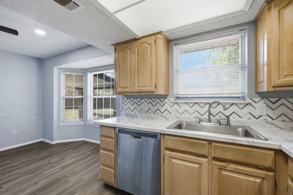 512 Sussex Drive Arlington, TX 76014
