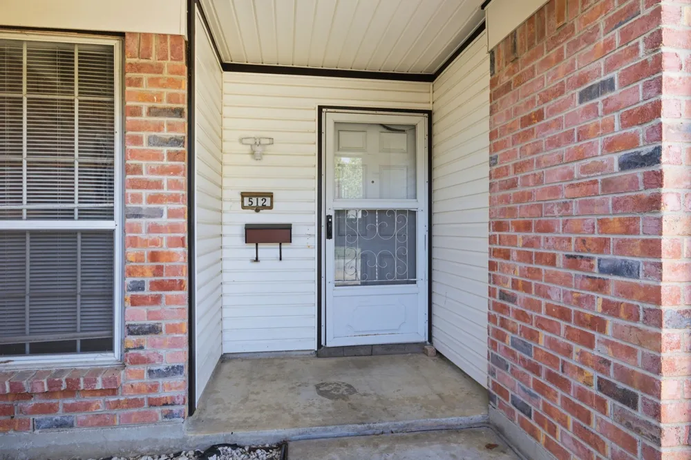 512 Sussex Drive Arlington, TX 76014