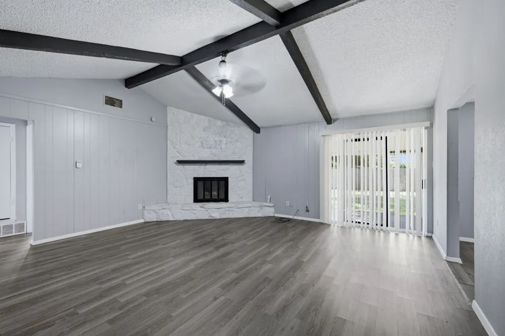 512 Sussex Drive Arlington, TX 76014