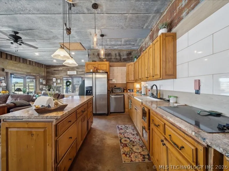 36656 S 510 ROAD Eucha, OK 74342
