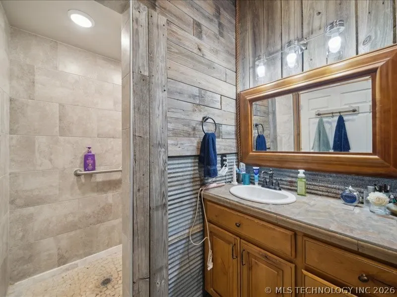 36656 S 510 ROAD Eucha, OK 74342