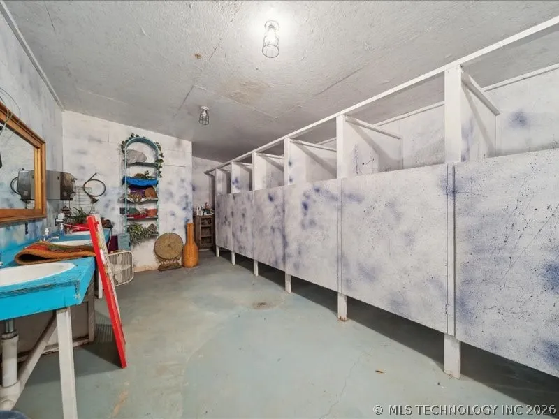 36656 S 510 ROAD Eucha, OK 74342
