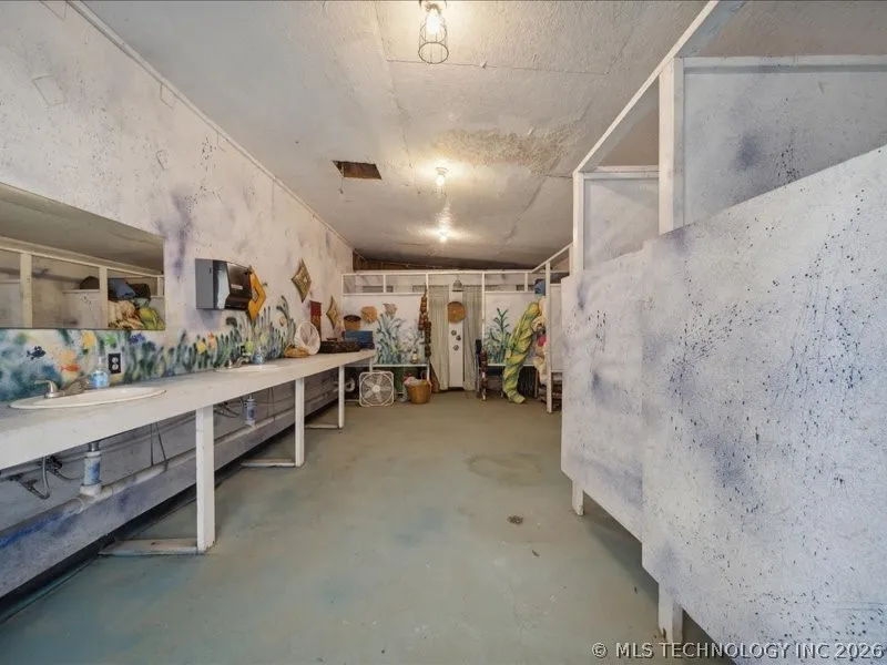 36656 S 510 ROAD Eucha, OK 74342